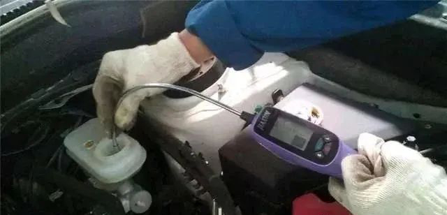 汽車維修看這篇文章就夠了！-第3張圖片-鄭州市冠恒貿易有限公司【官方網站】-車用潤滑油服務專家