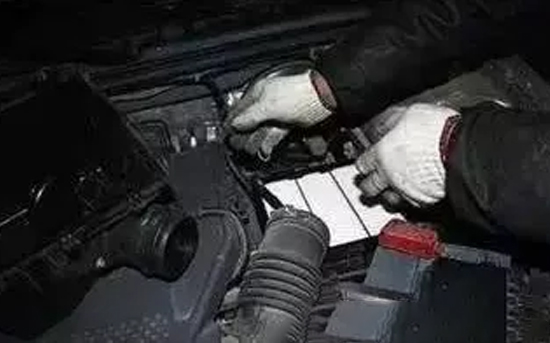 愛車小知識 | 汽車保養小常識-第2張圖片-鄭州市冠恒貿易有限公司【官方網站】-車用潤滑油服務專家